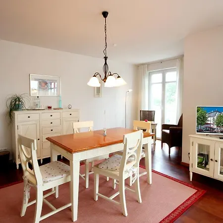 公寓 Helene By Rujana *